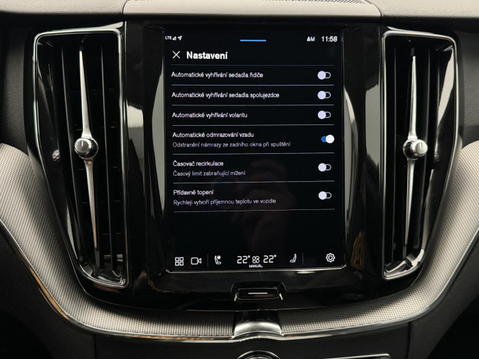 Volvo XC60 B4 AWD PLUS DARK AUT 1. maj