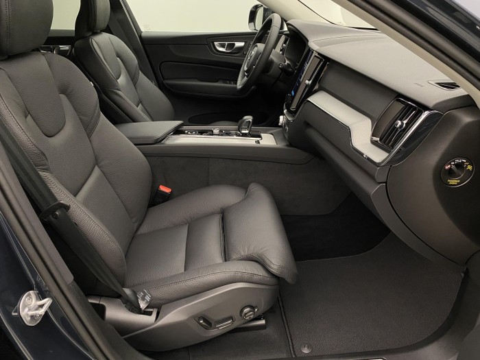 Volvo XC60 B5 AWD AUT DARK PLUS