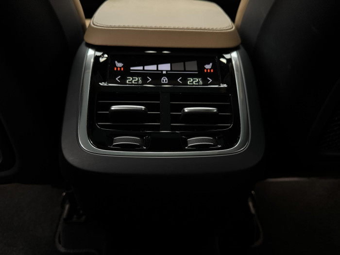 Volvo XC90 B5 AWD ULTIMATE BRIGHT AUT 7M