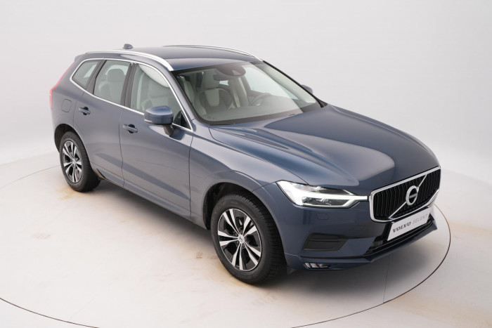 Volvo XC60 D4 MOMENTUM PRO REZERVACE 2.0 d Momentum