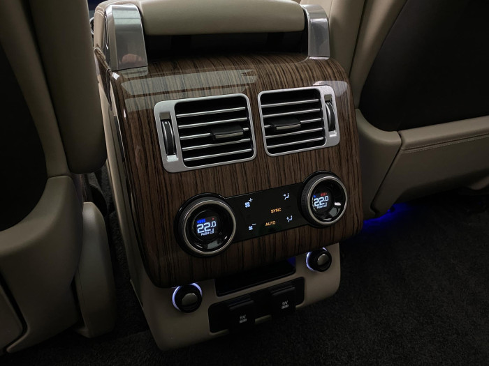 Land Rover Range Rover D300 AUTOBIOGRAPHY  REZERVACE 3.0 d