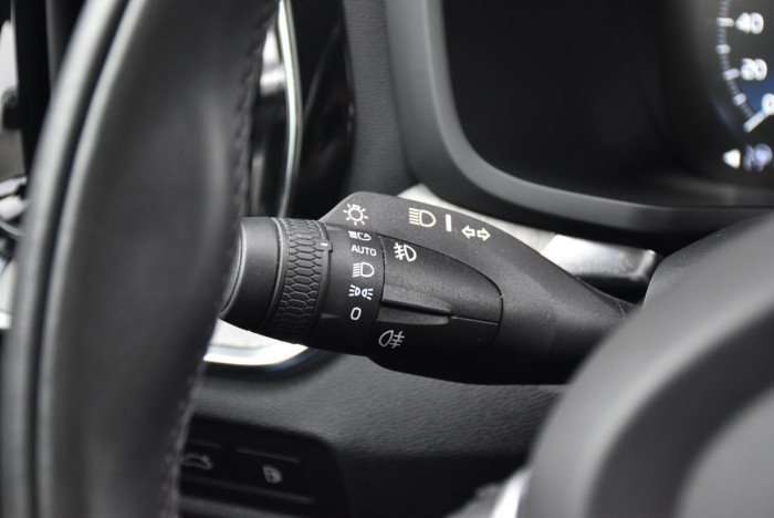 Volvo V60 T8 AWD RECHARGE REZERVACE