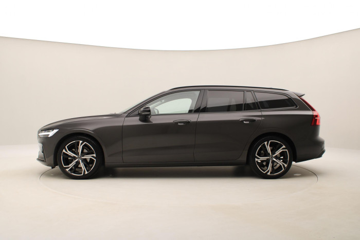 Volvo V60 B4 PLUS DARK AUT 1.maj.