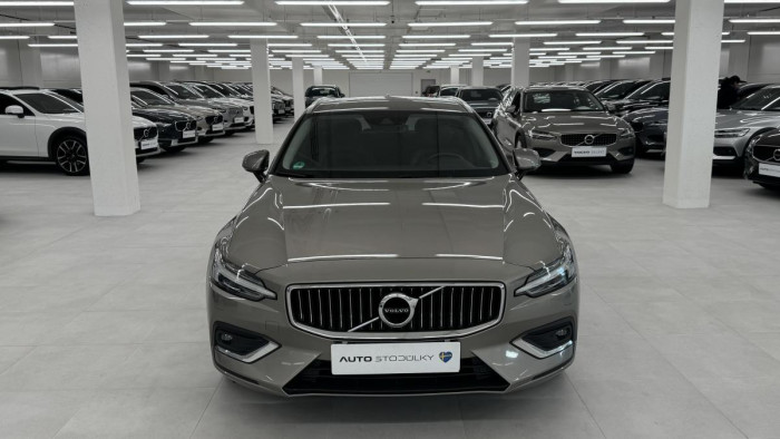 Volvo V60 D4 INSCRIPTION AUT REZERVACE 2.0 d