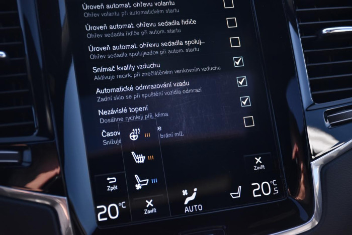 Volvo XC90 B5 AWD R-Design AUT REZERVACE