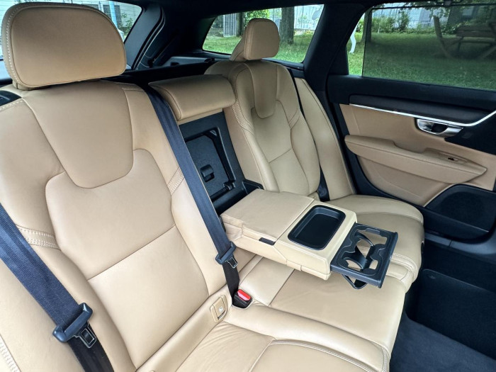 Volvo V90 CROSS COUNTRY D5 AWD REZERVACE 2.0 d