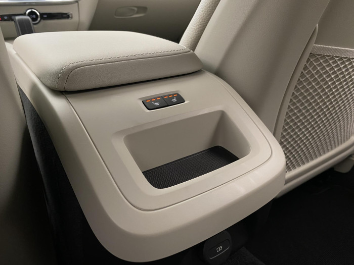 Volvo V60 B4 AUT BRIGHT PLUS