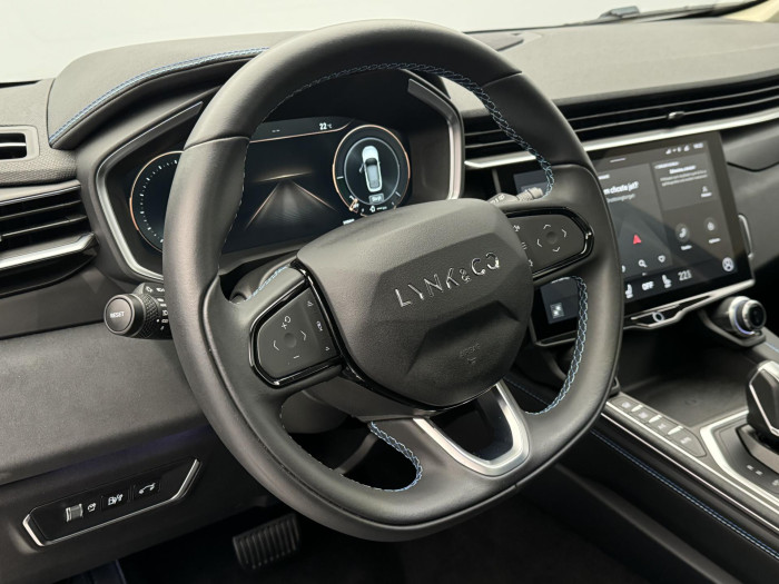 Lynk & Co 01 PHEV DCT AUT REZERVACE