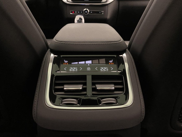 Volvo XC90 T8 AWD RECHARGE DARK ULTRA