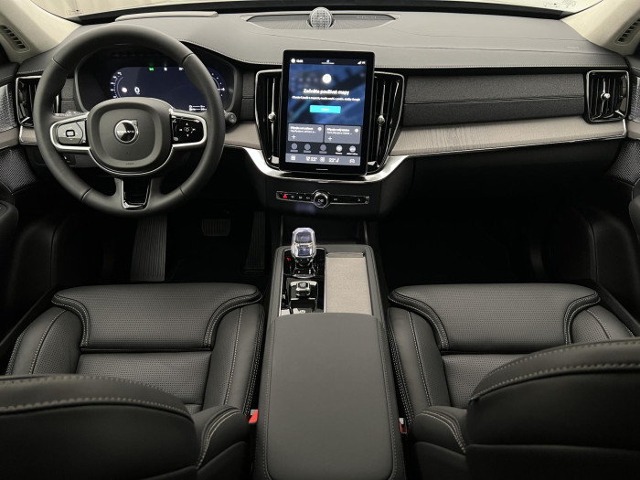 Volvo XC90 T8 AWD RECHARGE DARK ULTRA AUT