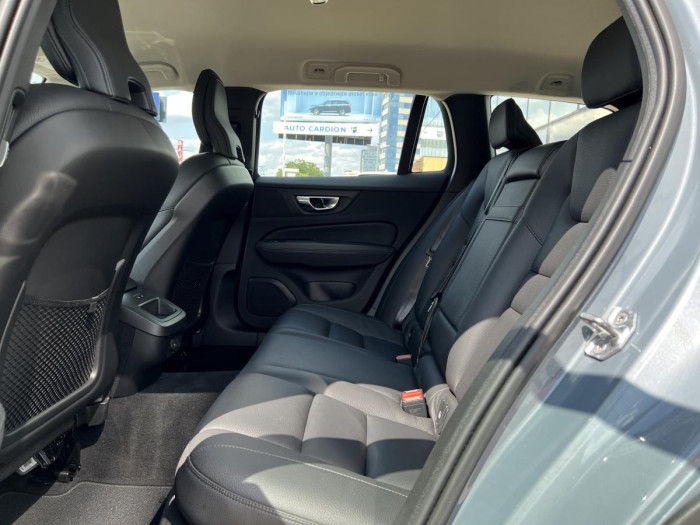 Volvo V60 CROSS COUNTRY B4 AWD Aut 1.maj