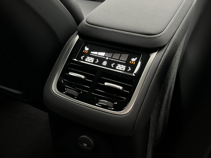 Volvo XC90 T8 AWD RECHARGE DARK PLUS AUT