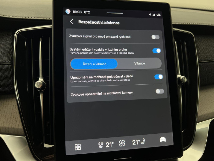 Volvo XC90 B5 AWD ULTRA BRIGHT 7MÍST CZ