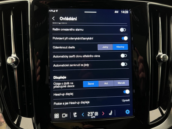 Volvo V60 T6 AWD RECHARGE ULTRA BRIGHT