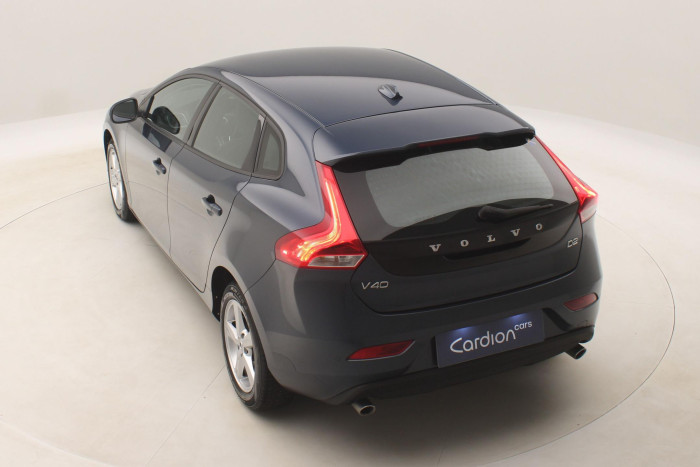 Volvo V40 D2 MOMENTUM AUT NAVIGACE 2.0 d Momentum