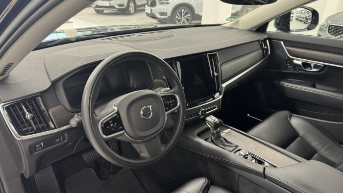 Volvo V90 CROSS COUNTRY D4 AWD REZERVACE 2.0 d