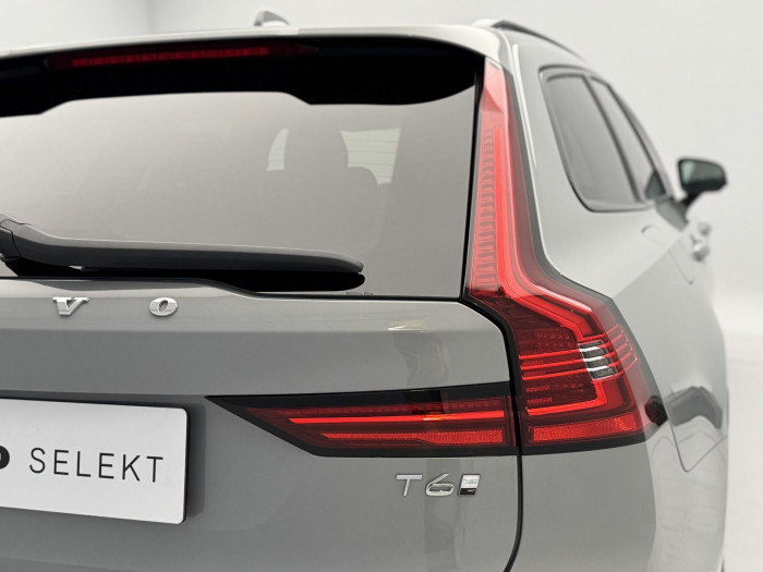 Volvo V90 T6 AWD RECHARGE PLUS DARK AUT
