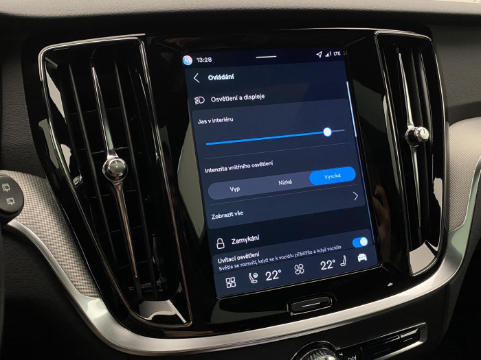 Volvo V60 B4 AUT DARK PLUS