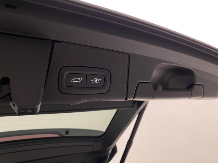 Volvo XC60 B5 AWD DARK ULTIMATE AUT CZ