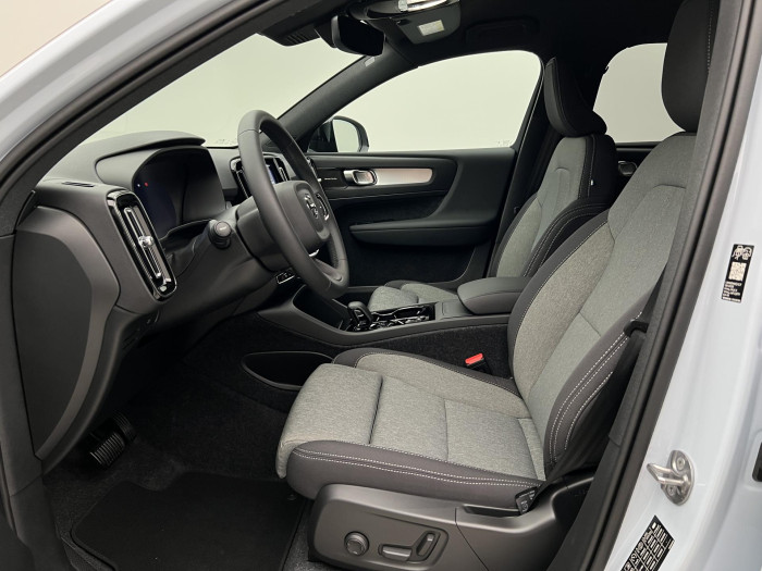 Volvo XC40 B3 DARK PLUS AUT