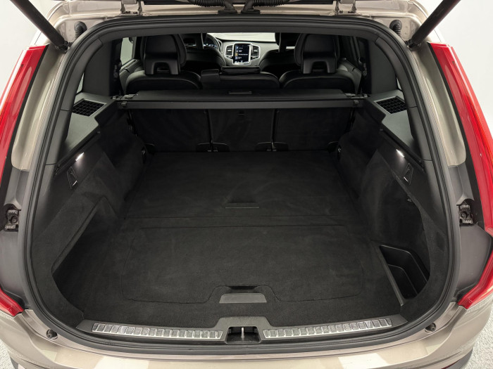 Volvo XC90 B5 AWD R-DESIGN AUT CZ