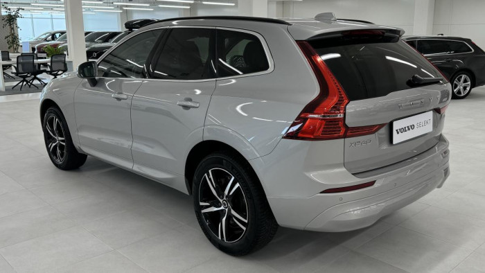 Volvo XC60 B4 CORE NEZÁVISLÉ TOPENÍ AUT
