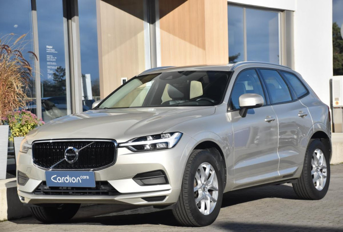 Volvo XC60 D4 AWD MOMENTUM CZ 1.maj. AUT 2.0 d Momentum