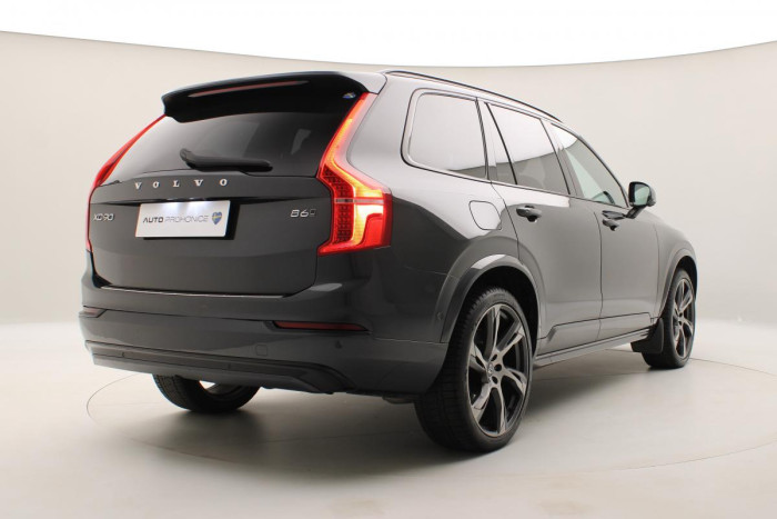 Volvo XC90 B6 AWD R-DESIGN REZERVACE