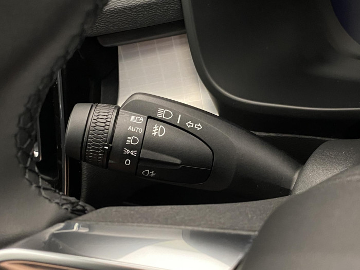 Volvo XC40 B3 AUT DARK PLUS