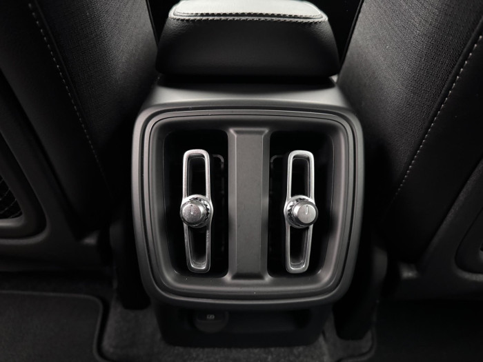 Volvo XC40 T4 AWD MOMENTUM CZ 2.0 Momentum