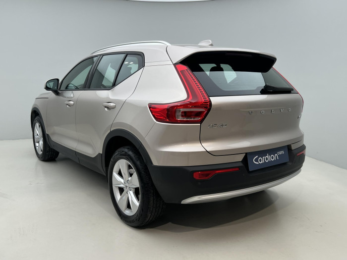 Volvo XC40 B4 AWD CORE AUT