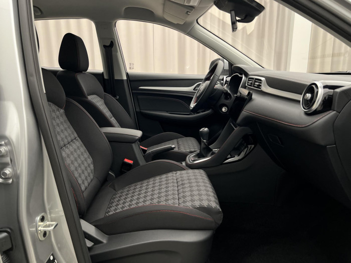 MG ZS ESSENTIAL PLUS 1.5 REZERVACE