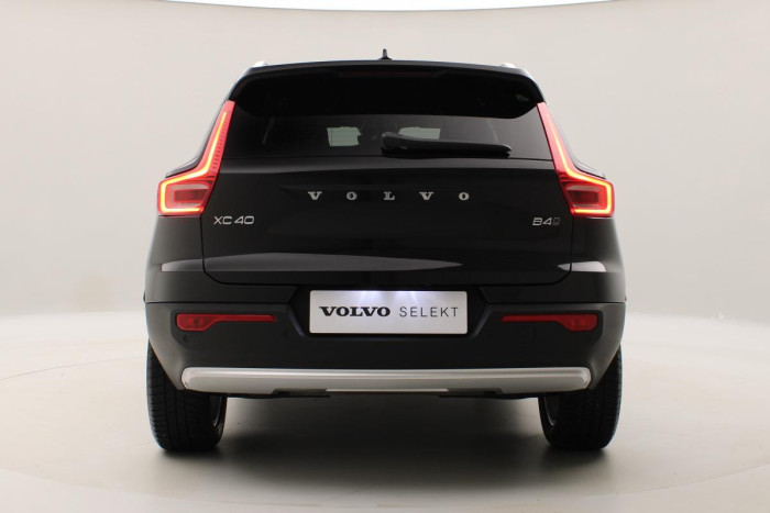 Volvo XC40 B4 AWD BRIGHT PLUS REZERVACE 2.0 Plus