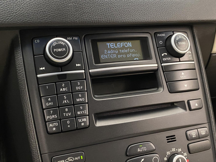 Volvo XC90 2.4 D5 AWD SUMMUM AUT 7 míst 2.4 d Summum