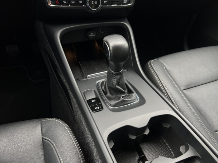 Volvo XC40 D3 INSCRIPTION 1.maj REZERVACE 2.0 d