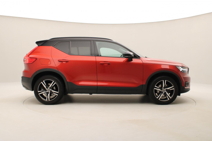 Volvo XC40 T4 R-DESIGN AUT 1.maj