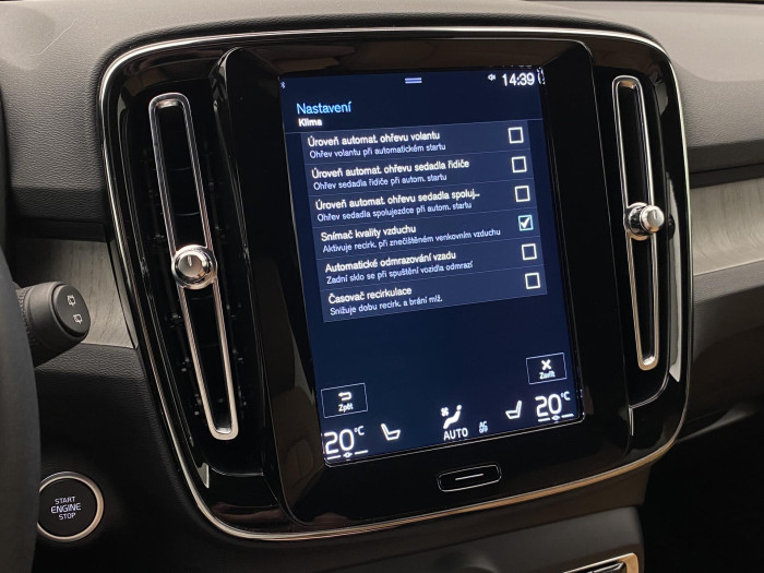 Volvo XC40 B4 AWD INSCRIPTION AUT CZ