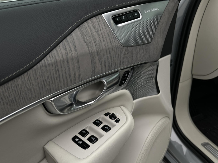 Volvo XC90 T8 AWD RECHARGE ULTRA BRIGHT