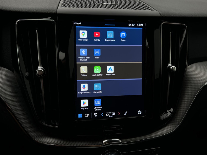 Volvo XC60 B4 AWD PLUS DARK AUT 1.maj.