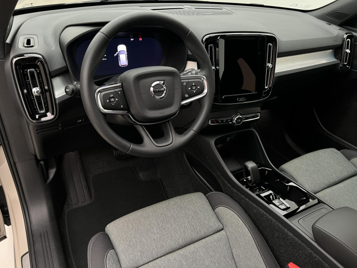 Volvo XC40 B3 DARK PLUS AUT