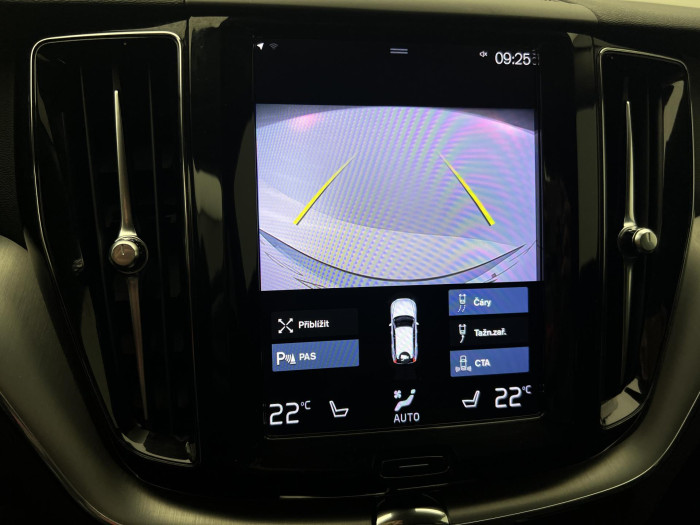 Volvo XC60 B4 MOMENTUM 2.0 Momentum