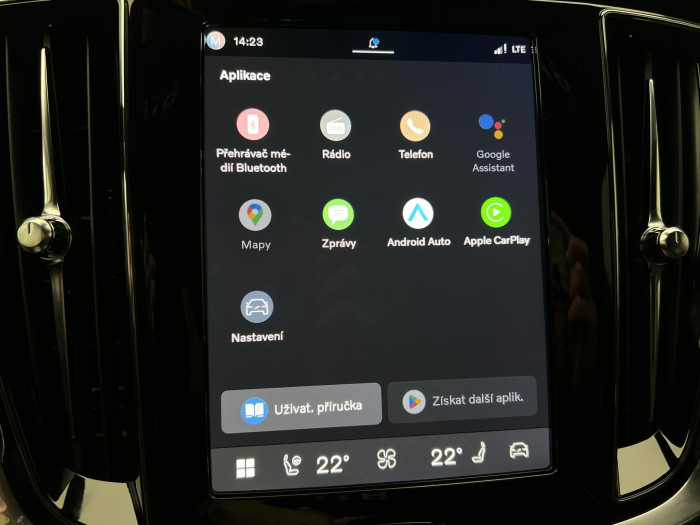 Volvo V60 B4 DARK PLUS