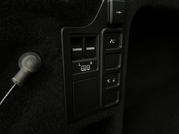 Land Rover Discovery D250 R-DYNAMIC SE AWD AUT 3.0 d Dynamic SE