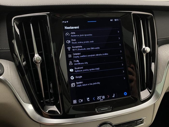 Volvo V60 CC B5 AWD ULTIMATE REZERVACE 2.0 CC CC