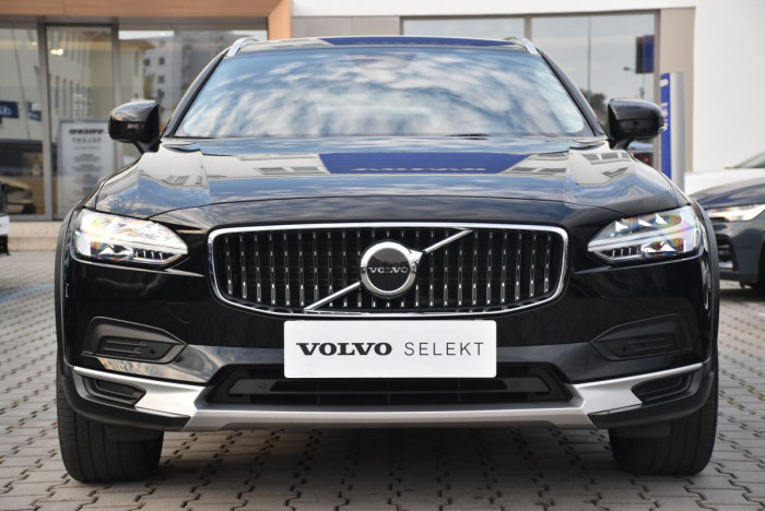 Volvo V90 CC B4 AWD PLUS AUT CZ 1.maj.