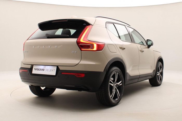 Volvo XC40 B3 PLUS DARK AUT CZ