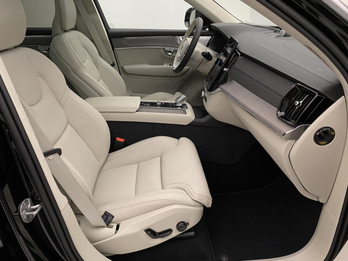 Volvo XC90 T8 AWD RECHARGE BRIGHT ULTRA 7