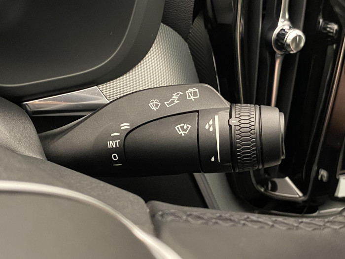 Volvo XC60 B5 AWD CORE AUT