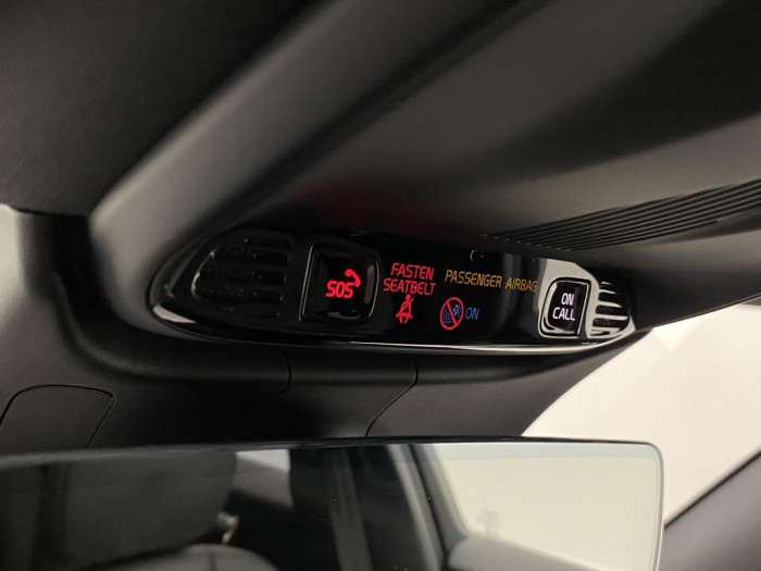 Volvo V60 T6 AWD RECHARGE REZERVACE