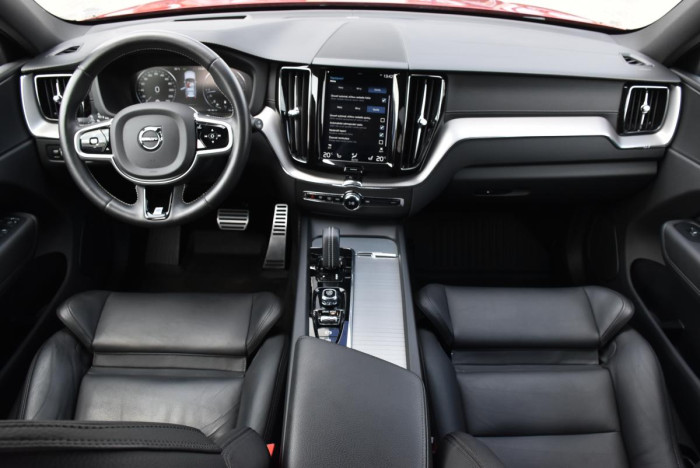 Volvo XC60 B5 AWD R-Design AUT 1.maj.